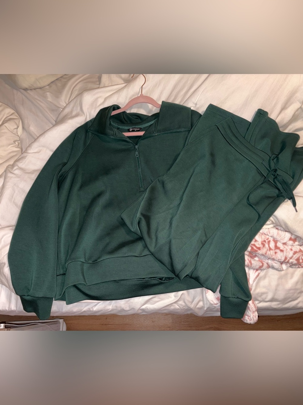 XL Emerals Green Set with quarter zip